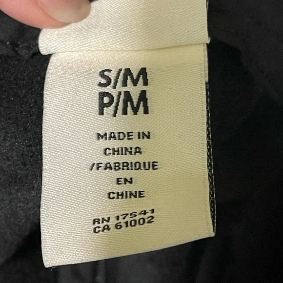 UGG Wool Blend Cap Hat With Sherpa Earflap Black Trapper Mens Size S/M New - Picture 4 of 8